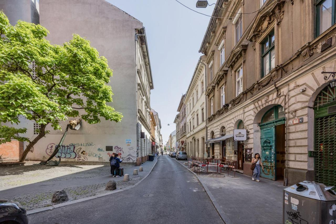 Trendy Apartment At The Hippest Location Budapest Exterior foto